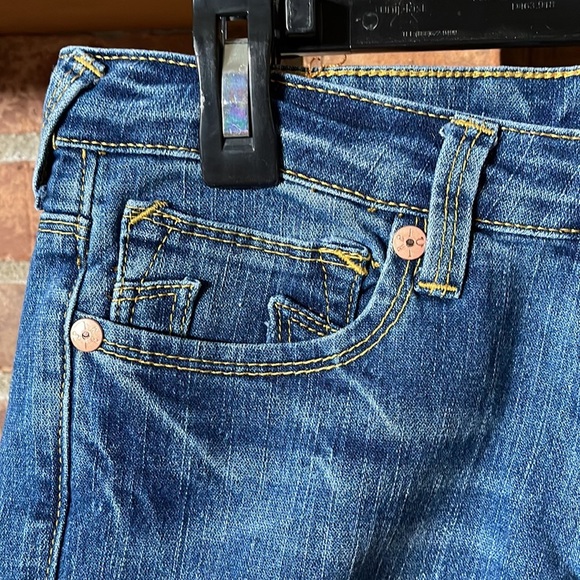 True Religion Joey Cut Off Jean Shorts - Picture 2 of 6